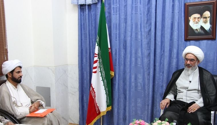 مگر می شود مسئولی حقوق نجومی بگیرد و بخواهد جهادی عمل کند! / مسئولین نباید نگاهشان به دنیا باشد + عکس