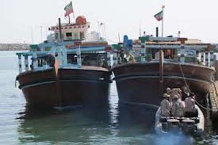 توقیف ۲ شناور حامل کالای قاچاق در آبهای بوشهر