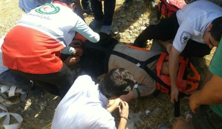 جوانی که بعد از سقوط به چاه ۱۰ متری از مرگ نجات یافت+تصویر