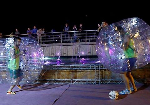 برگزاری جشنواره فوتبال حبابی در محلات بوشهر