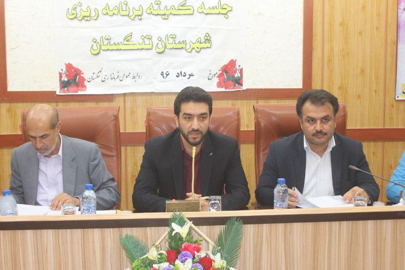 اجرای عملیات پروژه سد خائیز و آب‌شیرین‌کن دلوار با حضور وزیر نیرو