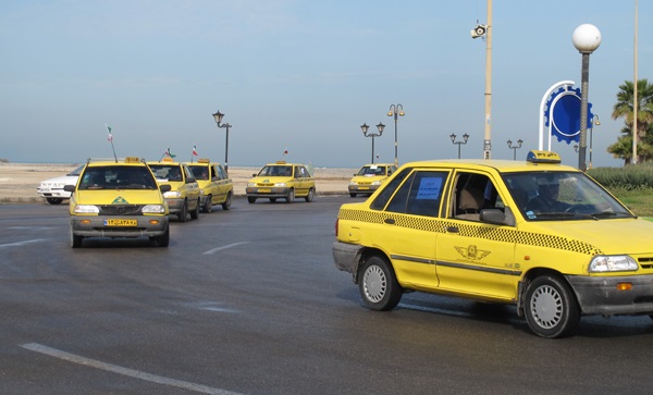 رانندگان تاکسی و کیوسکداران بوشهری تسهیلات قرض الحسنه می‌گیرند