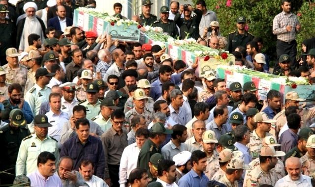تشییع پیکر پاک سه شهید گمنام در بوشهر