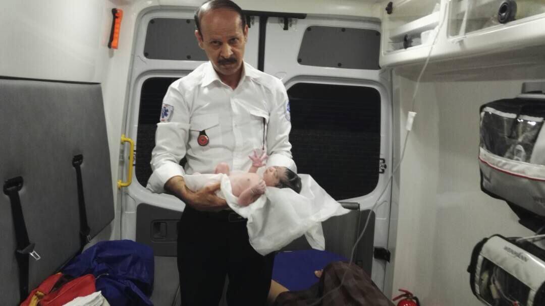 تولد امیر عباس در آمبولانس اورژانس ۱۱۵ عالیشهر +عکس