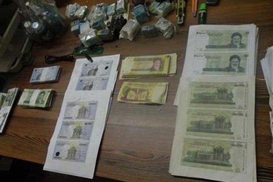 دستگیری باند توزیع چک پول های جعلی در کنگان