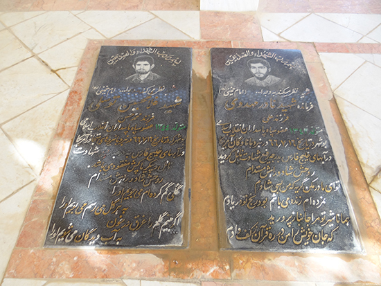 مادر شهید نبرد مستقیم با آمریکا در کنار فرزندش آرام گرفت