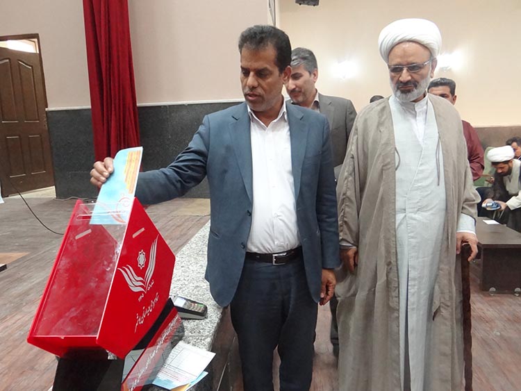 جشن گلریزان در دشتی  برگزار شد