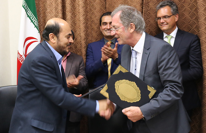 امضا تفاهم‌نامه همکاری دانشگاه‌های FHM آلمان و علمی کاربردی بوشهر+عکس