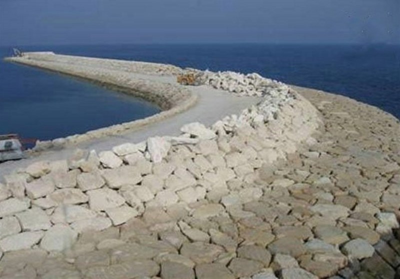 ساخت ۲۵ موج‌شکن توسط منطقه دوم دریایی سپاه