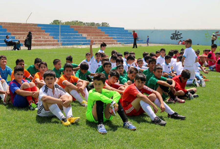 مجوز فعالیت ۱۶ مدرسه فوتبال در استان صادر شد+اسامی