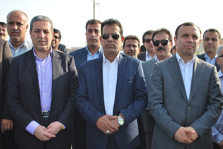 افتتاح چندین طرح و آغاز عملیات اجرای آن با حضور استاندار در دشتی