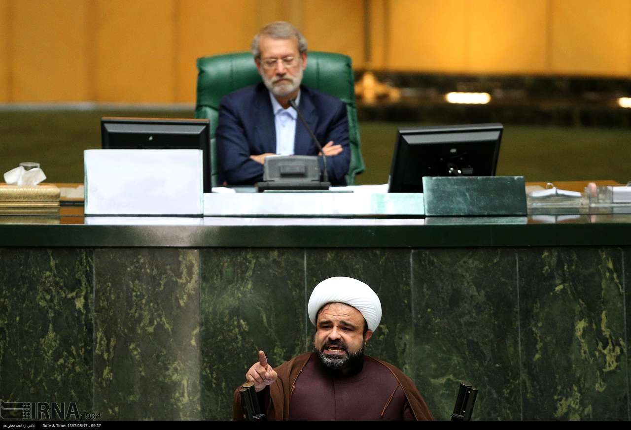 تلاشهای نافرجام نماینده بوشهر برای وزیر کار+عکس