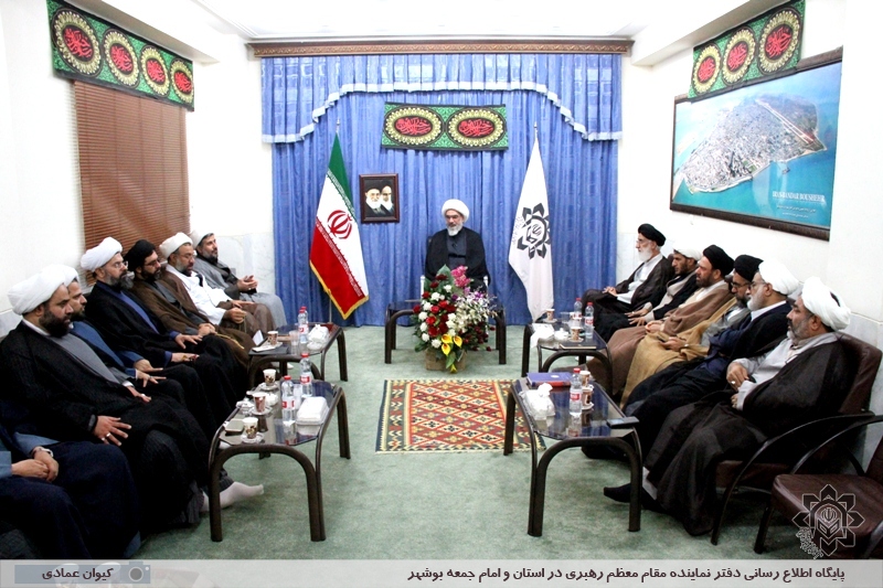 امام جمعه بوشهر:درب دفاتر ائمه جمعه همیشه به روی مردم باز باشد + تصویر