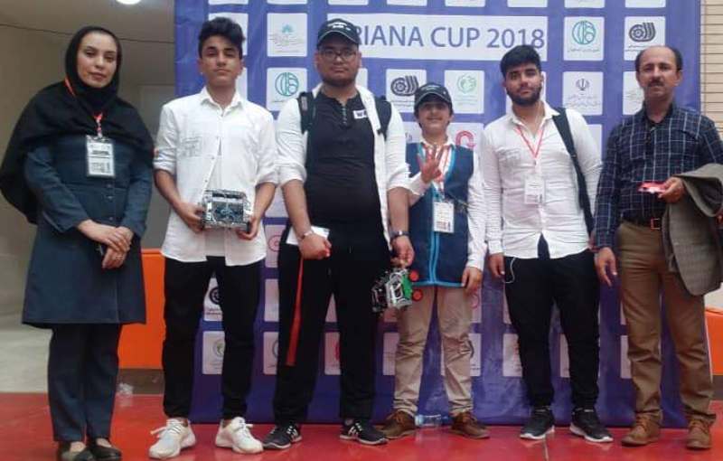 کسب مقام برتر توسط آموزشگاه روبیان گناوه در جشنواره رباتیک کشور