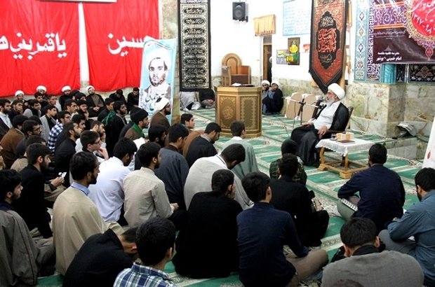 آغاز مراسم آغاز سال تحصیلی در مدرسه علمیه بوشهر