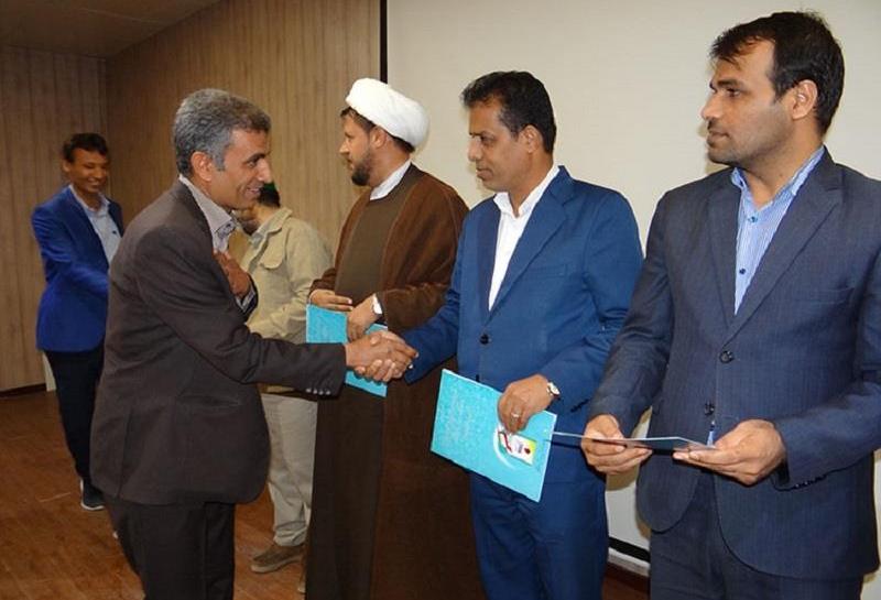 نویسنده و پژوهشگر اهل کاکی تجلیل شد