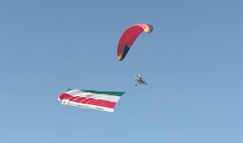 پرچم ایران اسلامی بر پهنه خلیج فارس به اهتزاز درآمد