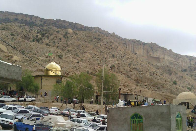 رانش زمین در کمین پرزائرترین بقعه متبرکه استان بوشهر