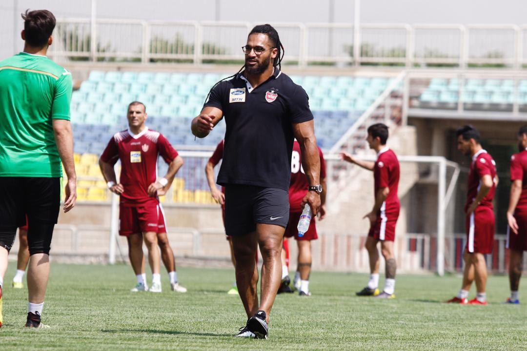 مربی بوشهری در تمرین پرسپولیس تهران+عکس
