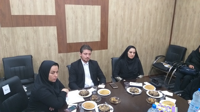 پیگیر ایجاد بازار فروش تولیدات زنان کارآفرین استان هستیم