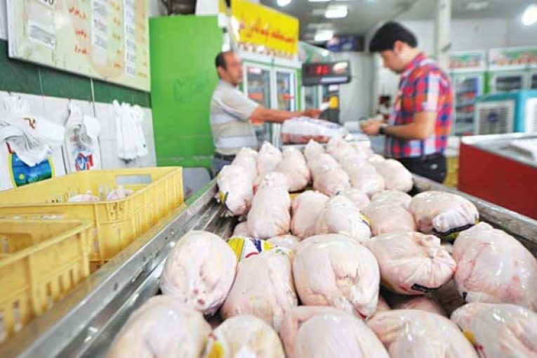 کاهش ۳۰ درصدی مصرف مرغ در بوشهر/قیمت‌های افزایشی حباب است