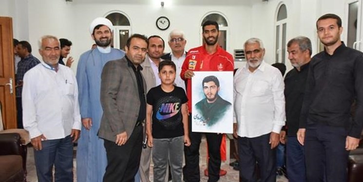 دیدار پرسپولیسی ها با خانواده شهید مهدوی+عکس
