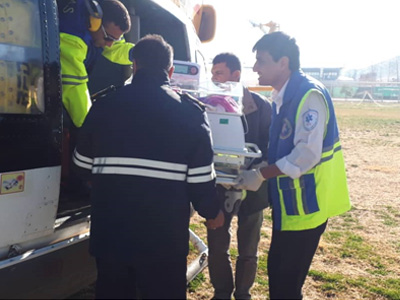 پرواز بالگرد اورژانس بوشهر برای نجات جان کودک یک روزه و فرد تیر خورده