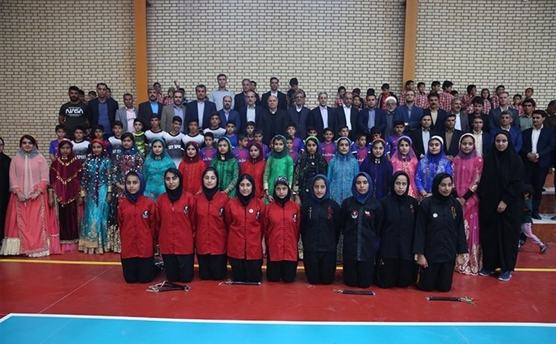 سالن ورزشی شهدای فاریاب دشتستان افتتاح شد