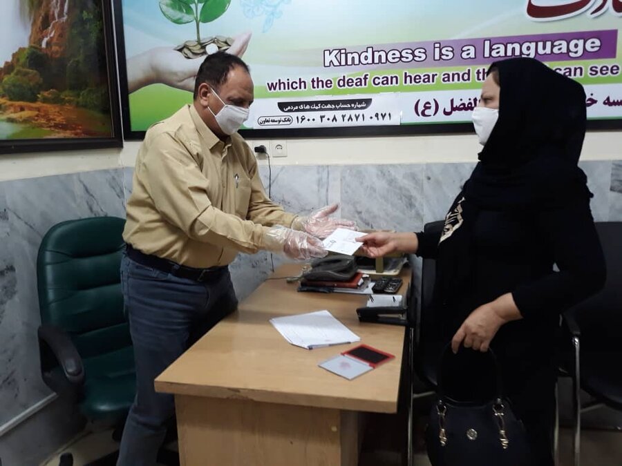 توزیع کارت هدیه ۲۰۰ هزارتومانی به مددجویان بهزیستی بوشهر