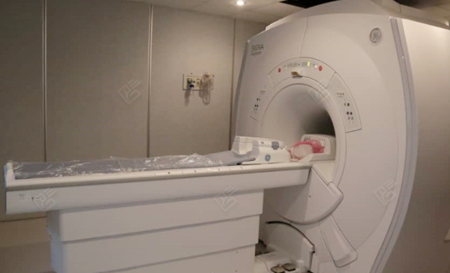 افتتاح دستگاه پیشرفته MRI در بیمارستان قلب بوشهر