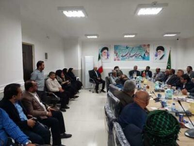 نشست فرماندار بوشهر با مردم و مسئولان شهر چغادک