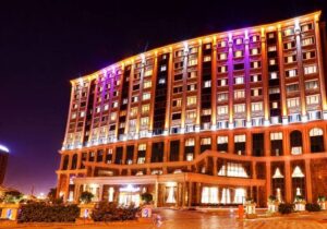 افتتاح ۴ هتل و۲ بیمارستان در استان بوشهر