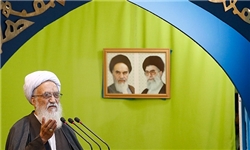 امام جمعه تهران:مردم دنیا پول‌هایشان را از بانک‌های آمریکا بیرون بکشند