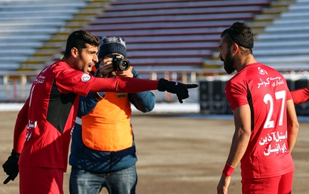 دلخوری بازیکنان پرسپولیس از پاس دادن به طارمی