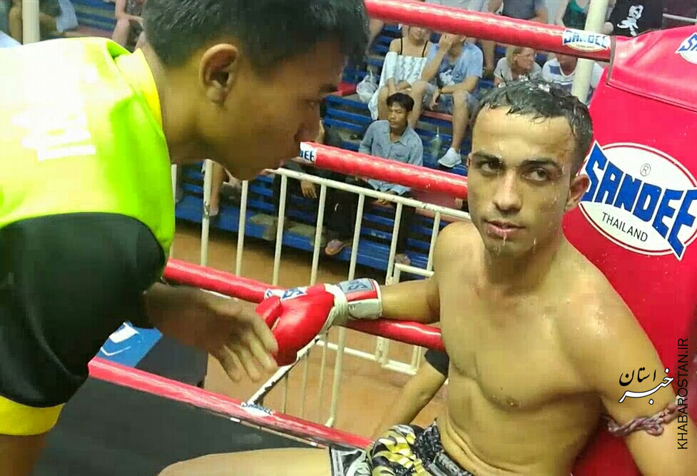 وعده های محقق نشده مسوولین ملی پوش گناوه ای را وادار به دستفروشی کرد+عکس