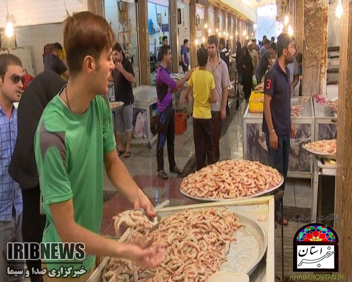 بازار داغ میگو فروشان در بوشهر+تصویر