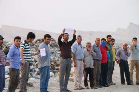 رئیس شورای بخش مرکزی گناوه: آتش سوزی پسماند شهر گناوه زجرآور است+تصویر