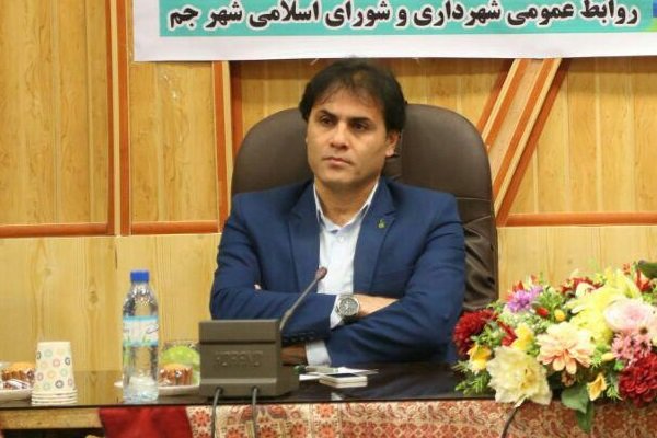 شهردار جم:عملکرد ضعیف نوروزی فرماندار جم در شهرستان ملموس است