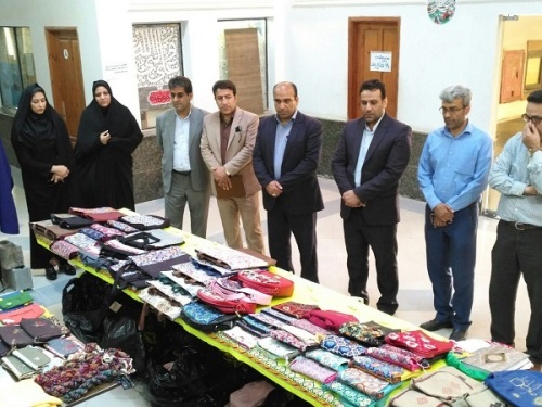 نمایشگاه لباس اسلامی ایرانی در خارگ گشایش یافت