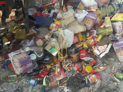 بیش از نیم تن مواد غذایی غیرقابل‌مصرف در شهرک صنعتی چغادک امحا شد