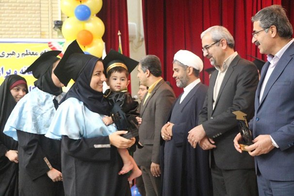 جشن دانش‌آموختگی ۴۲۰ دانشجوی دانشگاه فرهنگیان بوشهر برگزار شد+عکس