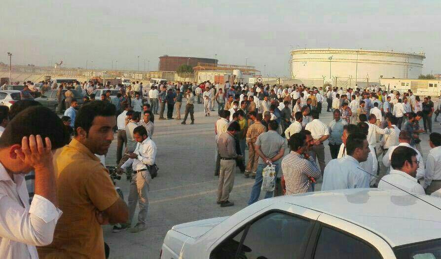 تجمع کارگران فازهای گازیِ کنگان از تاخیر رایج در پرداخت مطالبات