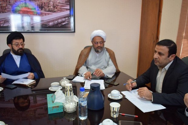 مدیرکل سیاسی استانداری: مراسم و جشن‌ها بدون افراط و تفریط برگزار شوند