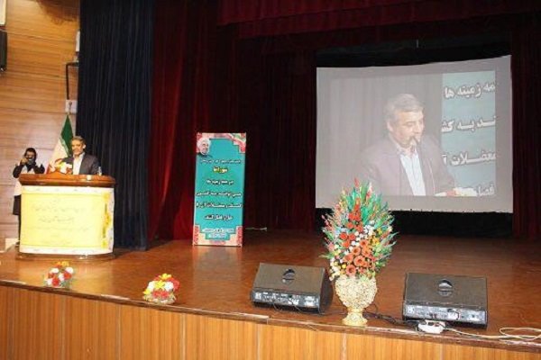 معاون وزیر آموزش و پرورش: رشد کمی دانش‌آموزان مدارس غیردولتی استان بوشهر به ۱۰ درصد