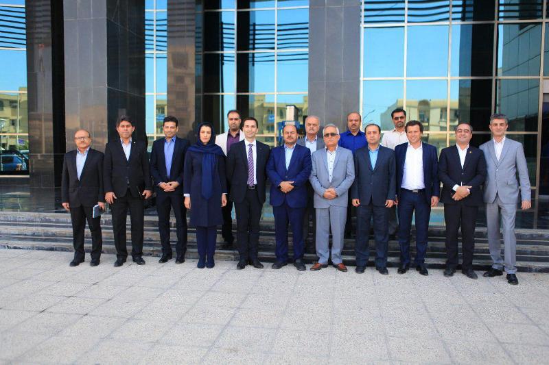 بازدید هیات سرمایه گذار فرانسوی ازظرفیت های بندر و شرکت صدرا در بوشهر