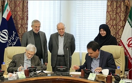 امضا ۲ تفاهم نامه همکاری پالایشگاهی در بوشهر