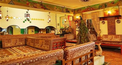 گرفتن حق سرویس در رستوران‌های استان غیرقانونی است