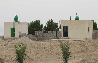 دزدان برای یافتن گنج امازاده را حفر کردند