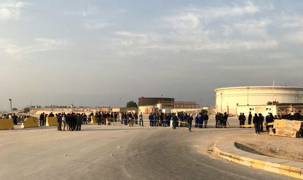 تجمع کارگران پیمانکاری پارس جنوبی در کنگان+عکس