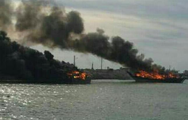 آتش گرفتن ۵ لنج در بندر نخل تقی
